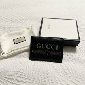Gucci wallet with dust bag and box